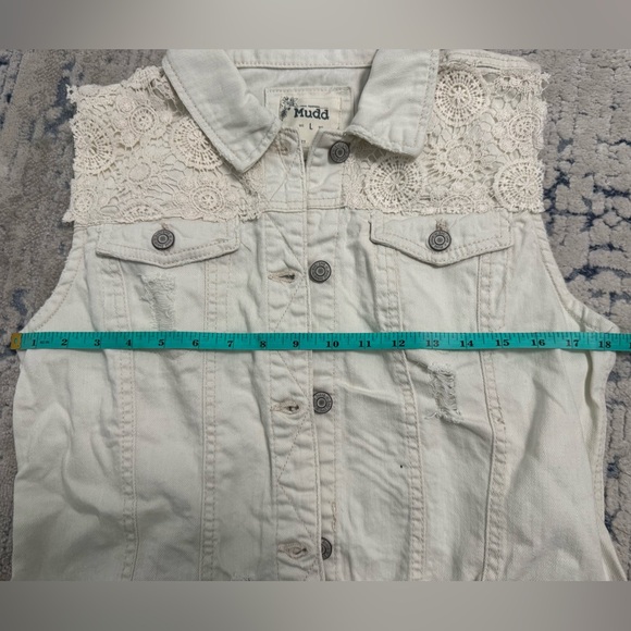 Mudd Off-White Vest with Crochet Accents - Picture 9 of 12